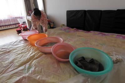平原楼上漏水，住户失联，小区没物管，业主维权难！律师来支招……